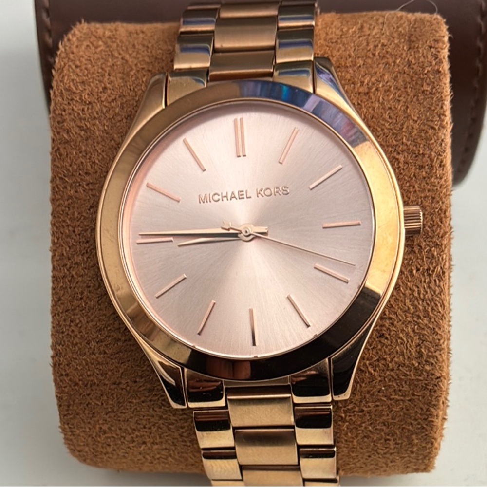Michael Kors Gold Watch Elegant Unisex
